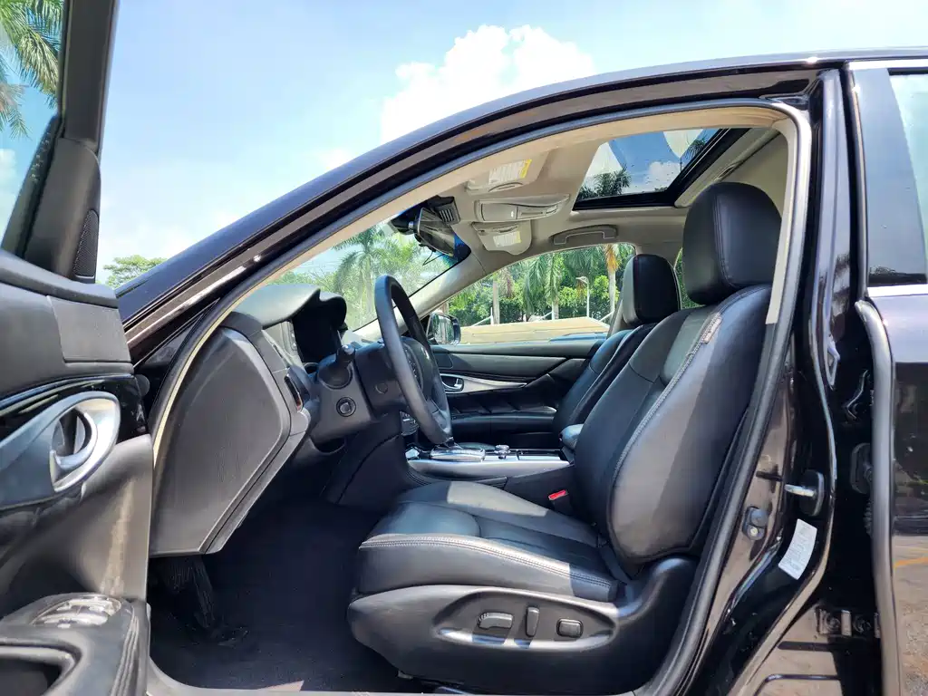 Infiniti Q70 — миниатюра 8