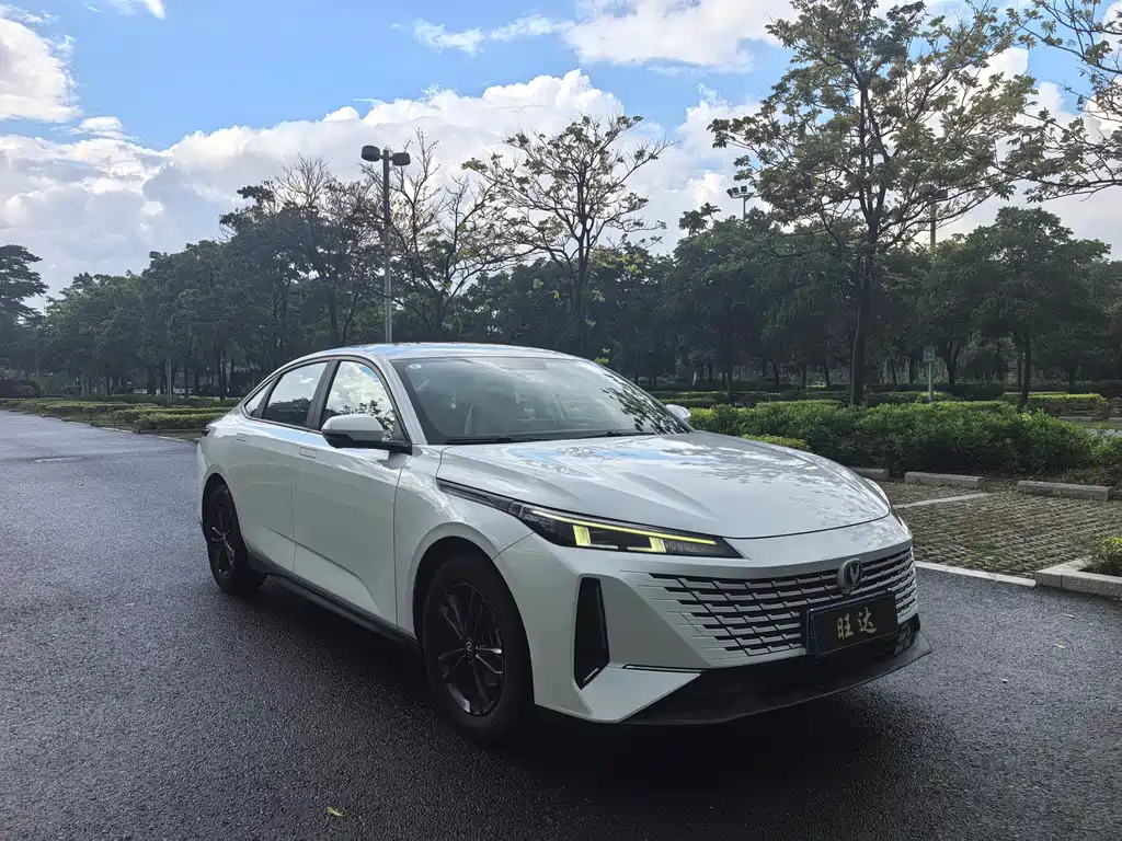 Changan Yida — миниатюра 3