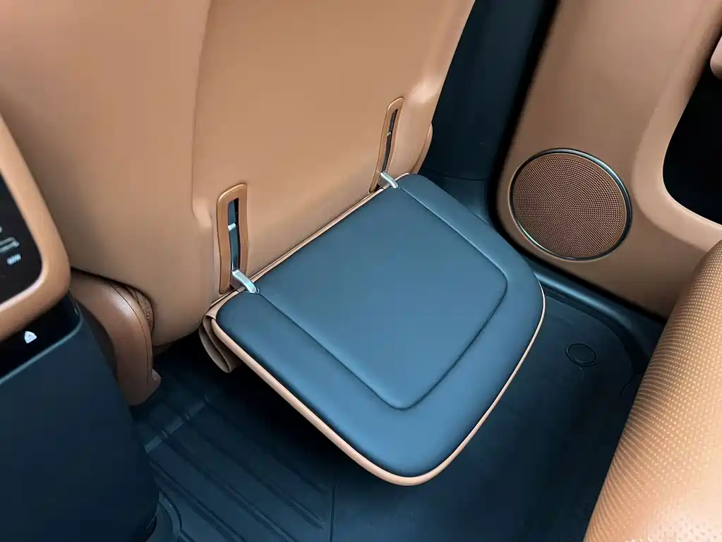 Li Auto Li L7 — миниатюра 16