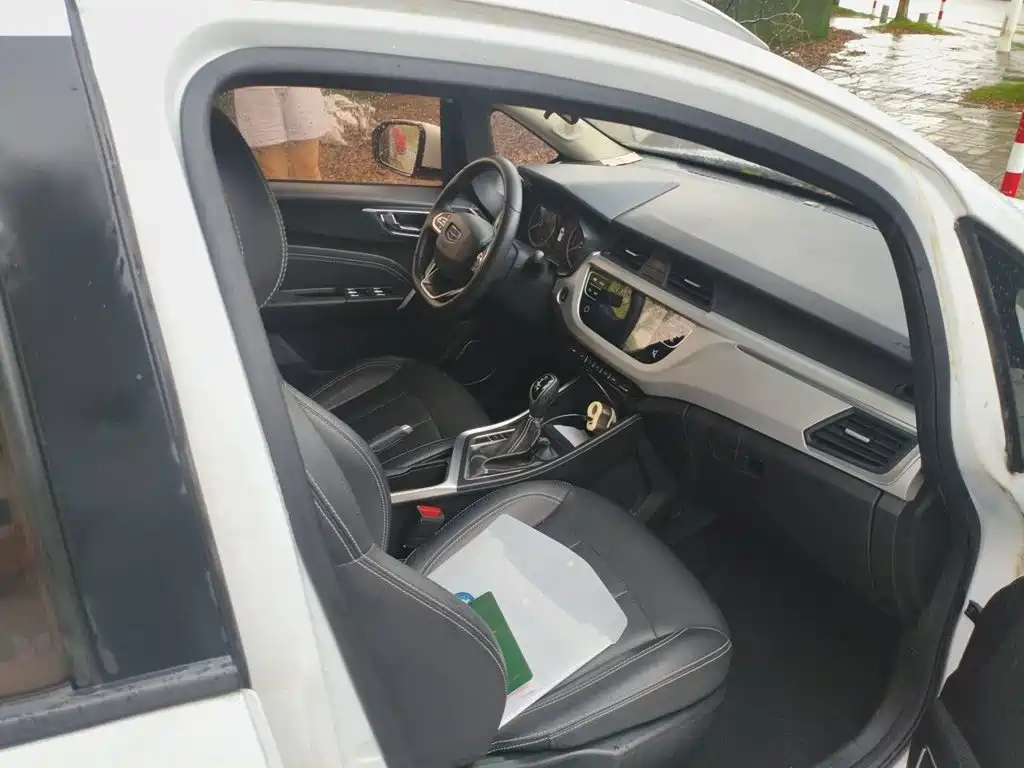 Geely Vision X3 — миниатюра 19