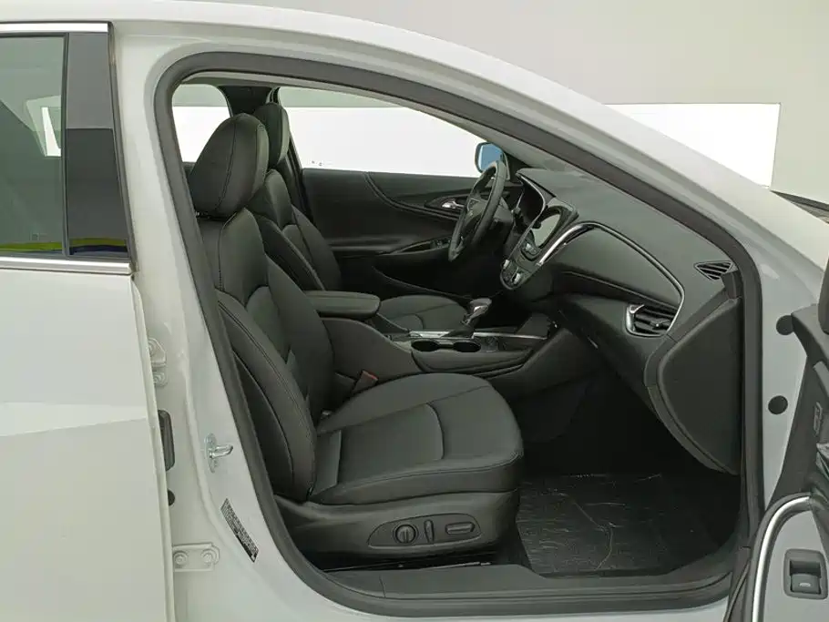 Chevrolet Malibu XL — миниатюра 8