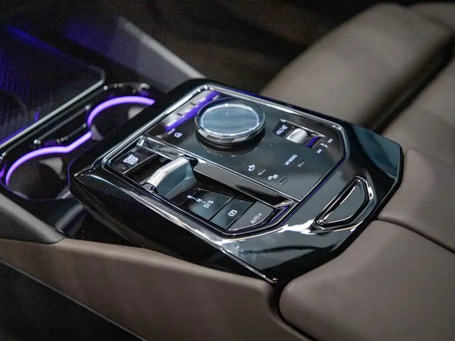 BMW 5 Series (Import) — миниатюра 14