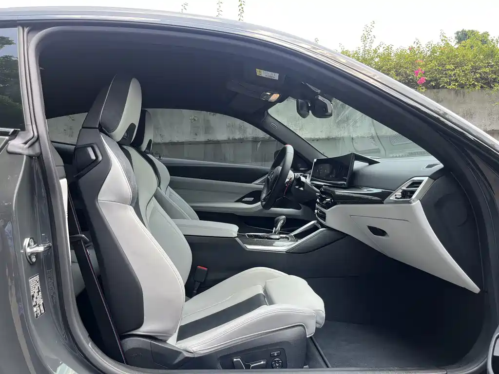 BMW M4 — миниатюра 8