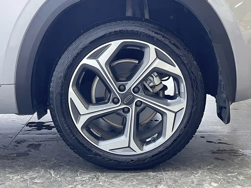 Geely Xingyue L — миниатюра 10