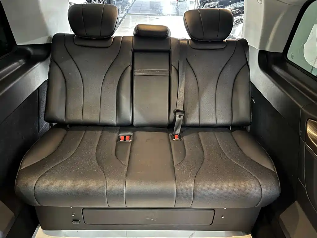 MERCEDES-BENZ V CLASS