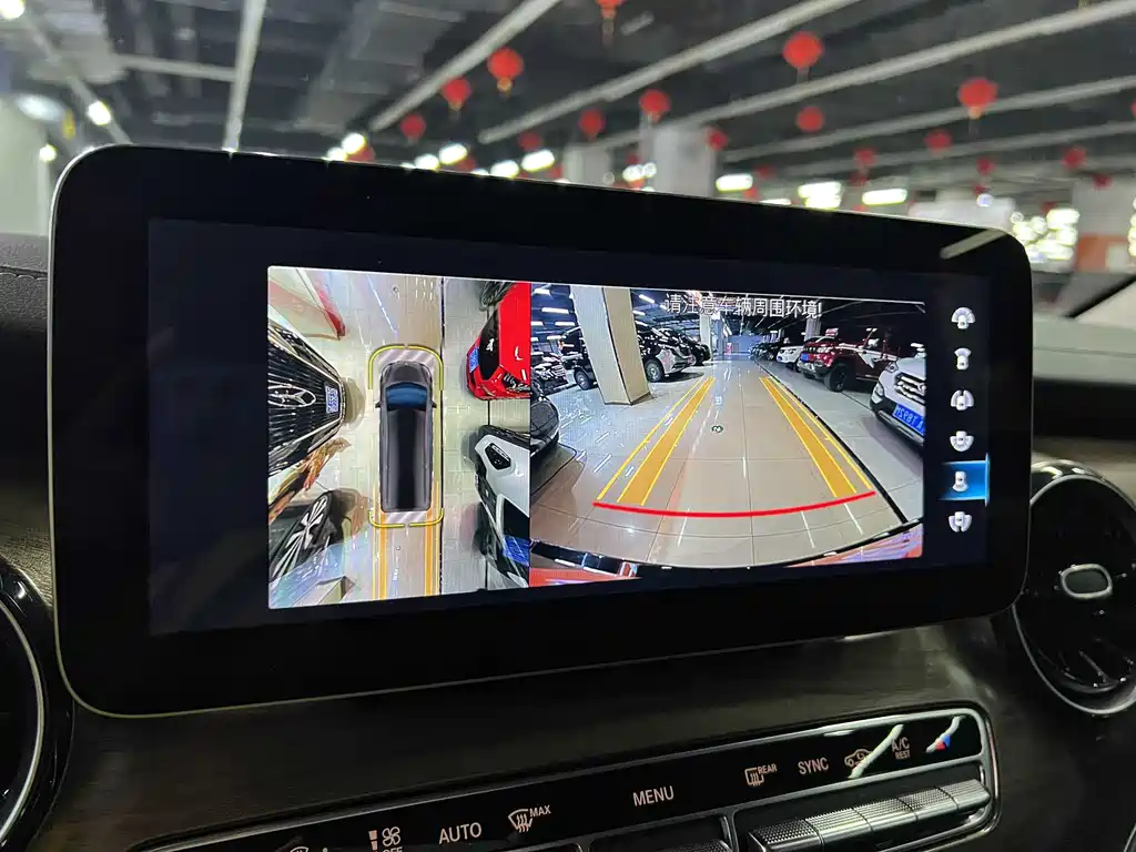 MERCEDES-BENZ V CLASS