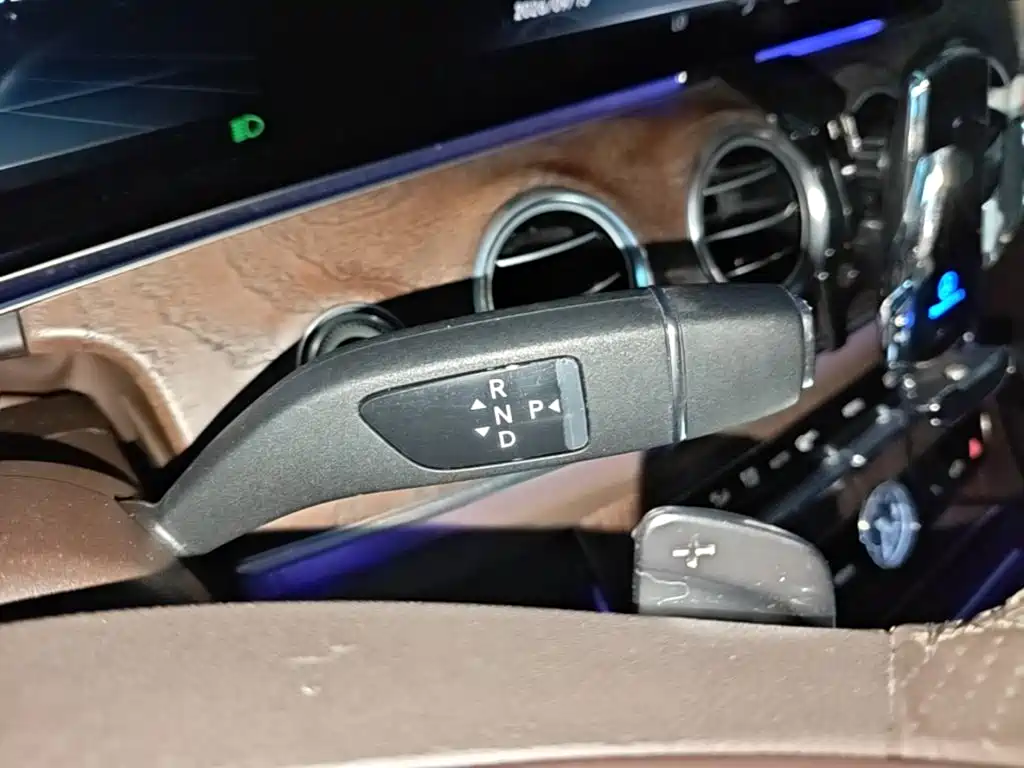 Mercedes-Benz E-Class — миниатюра 14