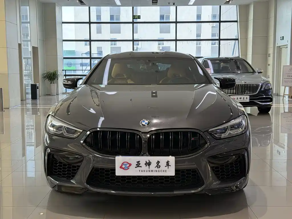 BMW M8