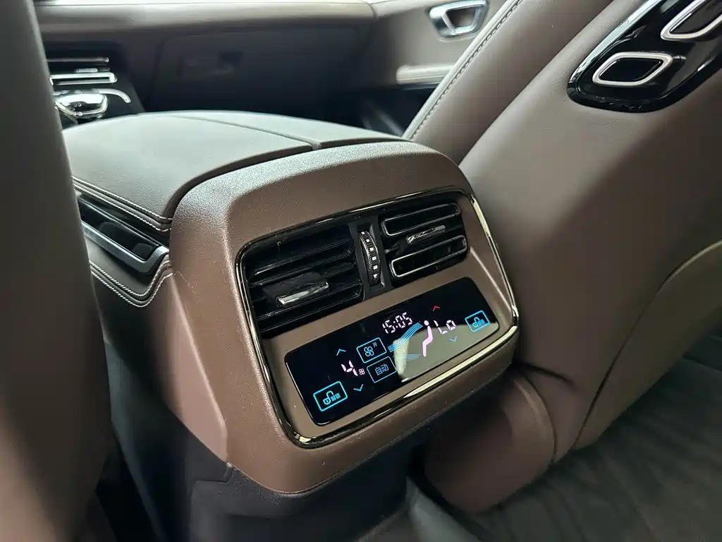 BYD Han — миниатюра 24