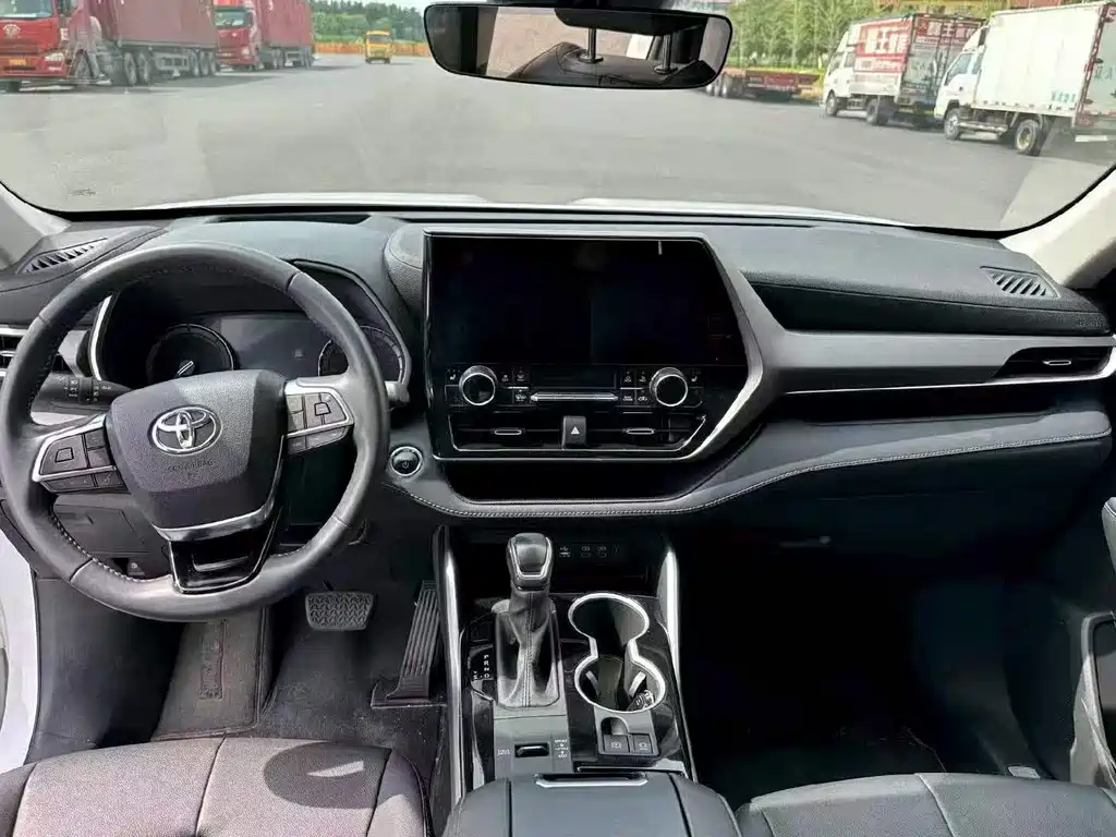 Toyota Highlander — миниатюра 6