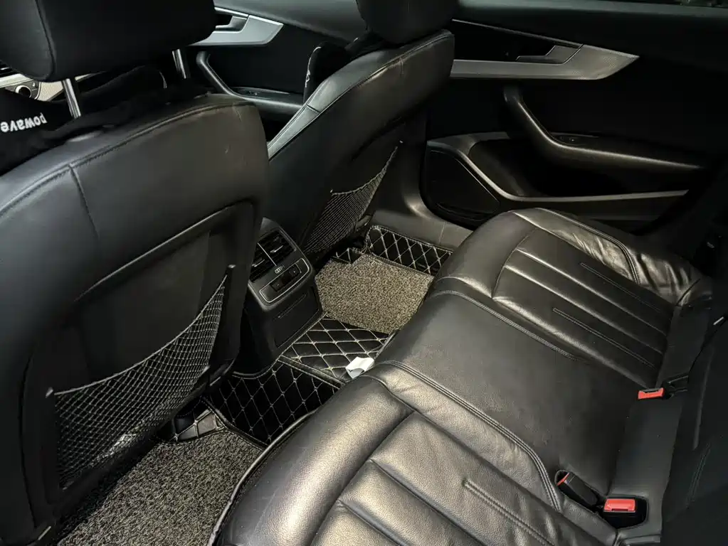 Audi A4L — миниатюра 8