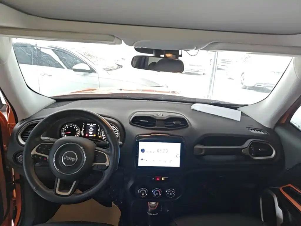 Jeep Renegade — миниатюра 10