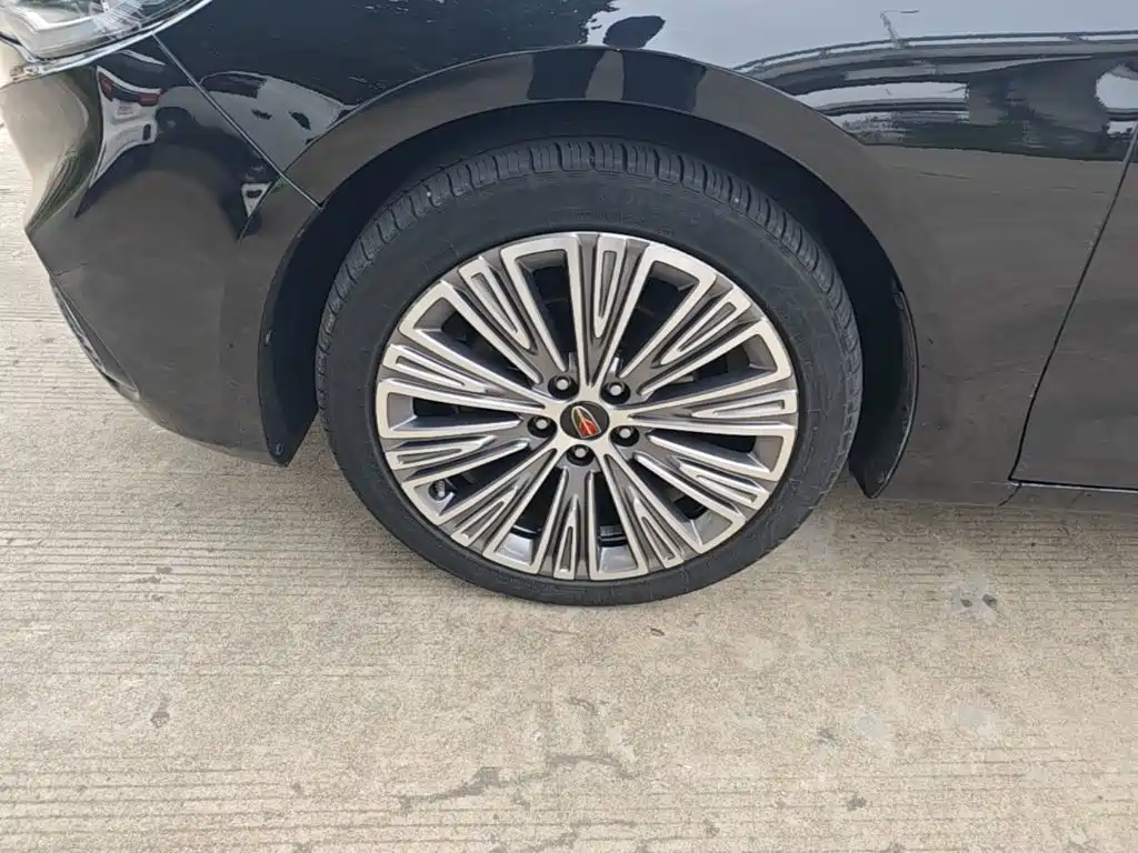 Hongqi Hongqi H5 — миниатюра 23