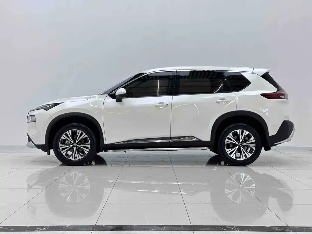 Nissan X-Trail — миниатюра 7