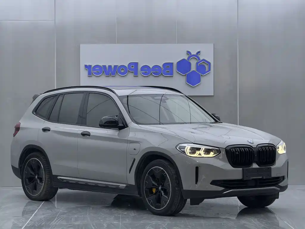 BMW iX3 — миниатюра 2