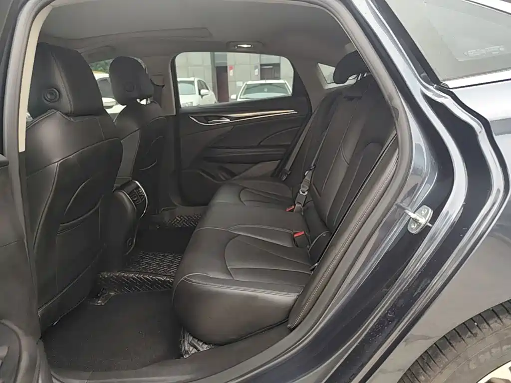 Buick LaCrosse — миниатюра 17