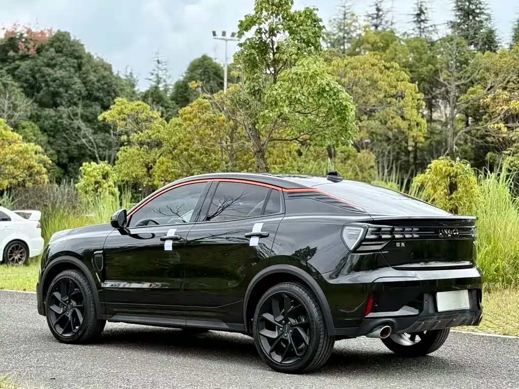 Lynk & Co 05 — миниатюра 6