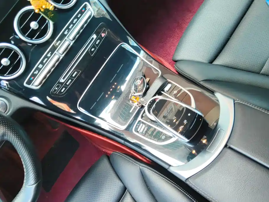 Mercedes-Benz C-Class — миниатюра 16