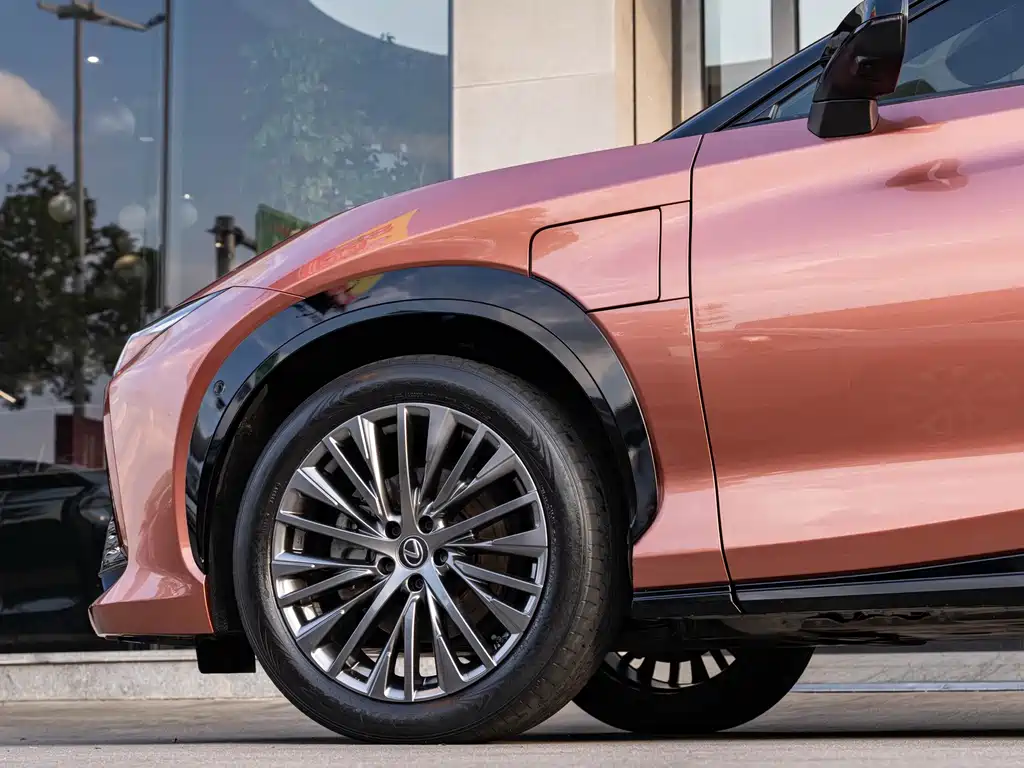 Lexus RZ — миниатюра 8