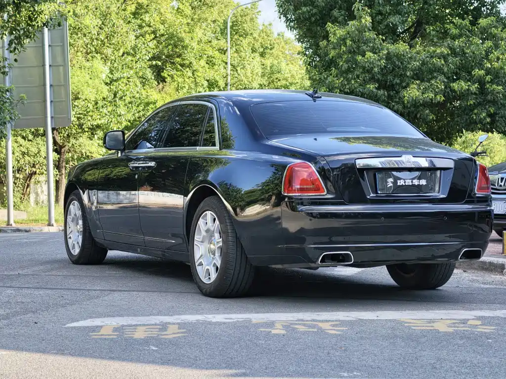 Rolls-Royce Ghost 6.6T Standard Edition, фото 4