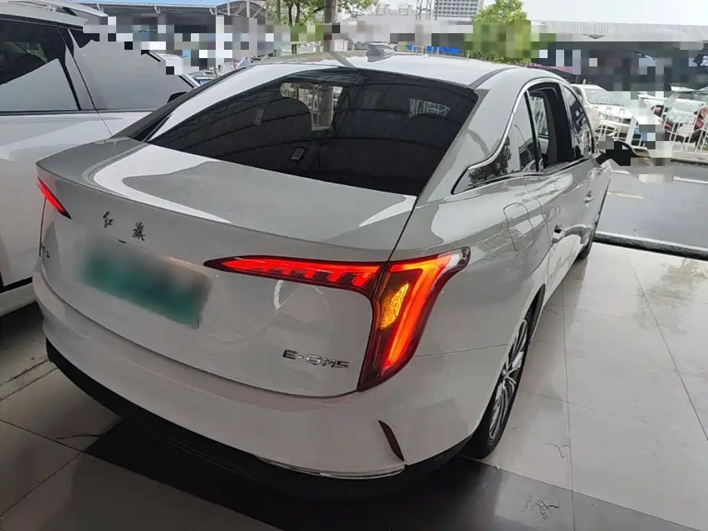 Hongqi Hongqi E-QM5 — миниатюра 7