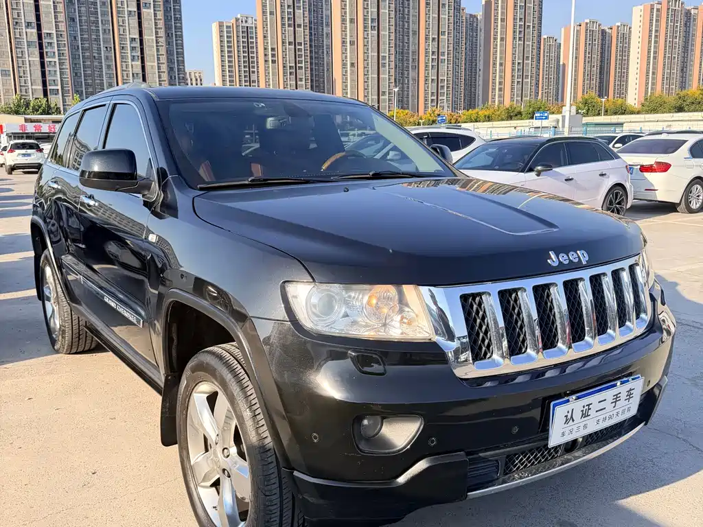 Jeep Grand Cherokee (Import) — миниатюра 3