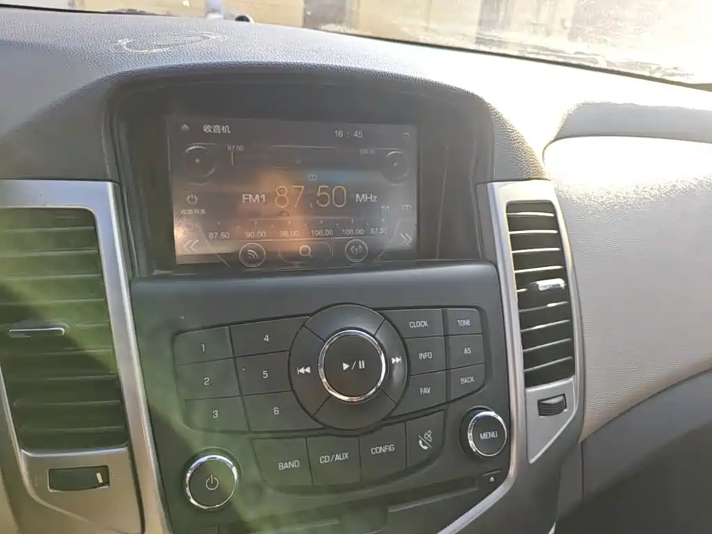Chevrolet Cruze — миниатюра 13