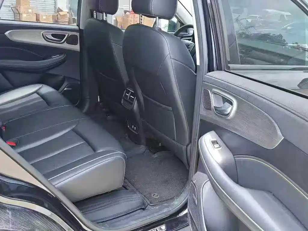 Roewe RX5 New Energy — миниатюра 6