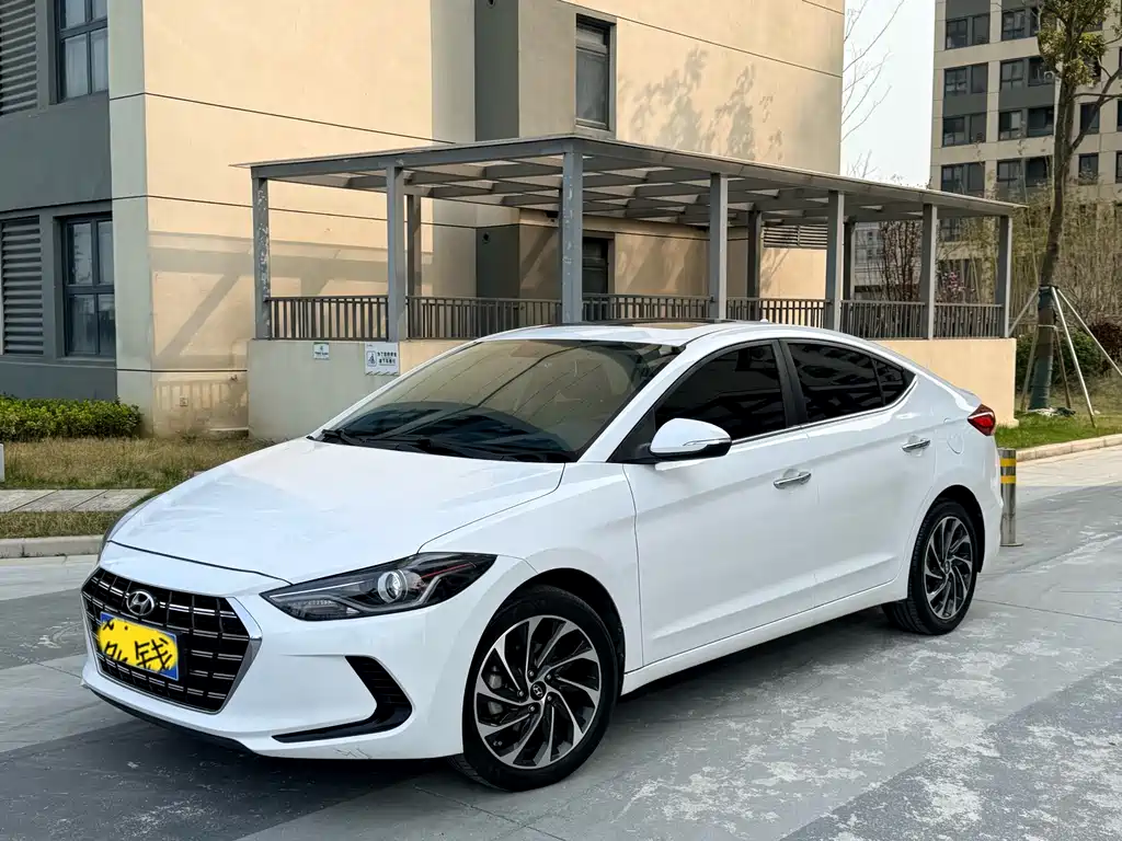 Hyundai Elantra 2020