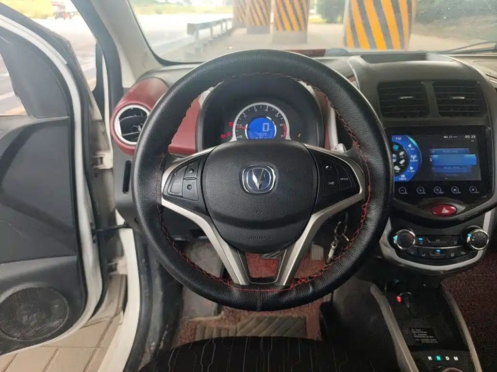 Changan BenBen — миниатюра 6