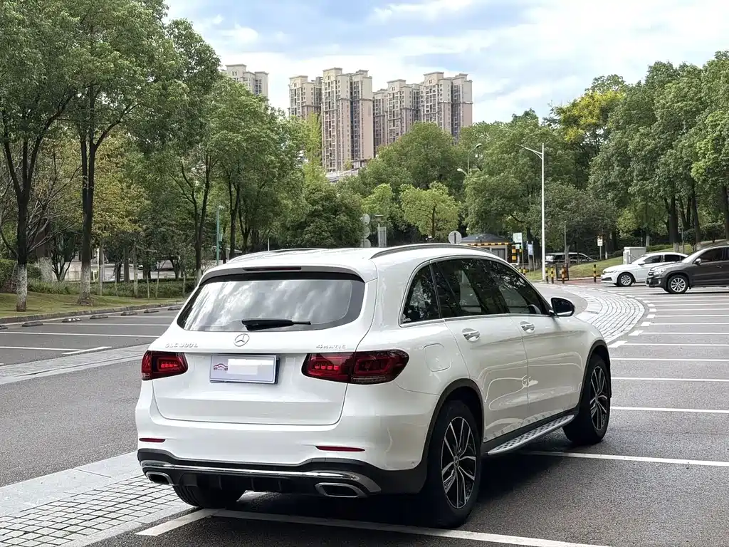 Mercedes-Benz GLC — миниатюра 9