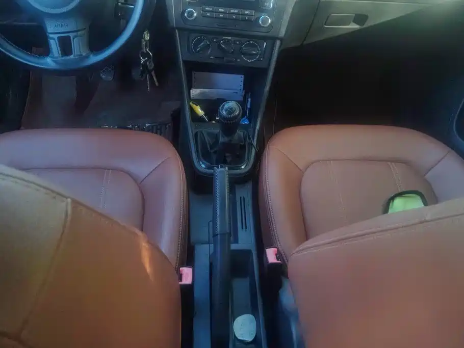 Volkswagen Santana — миниатюра 16