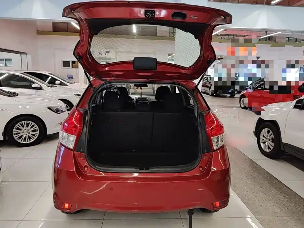 Toyota Yaris L — миниатюра 19