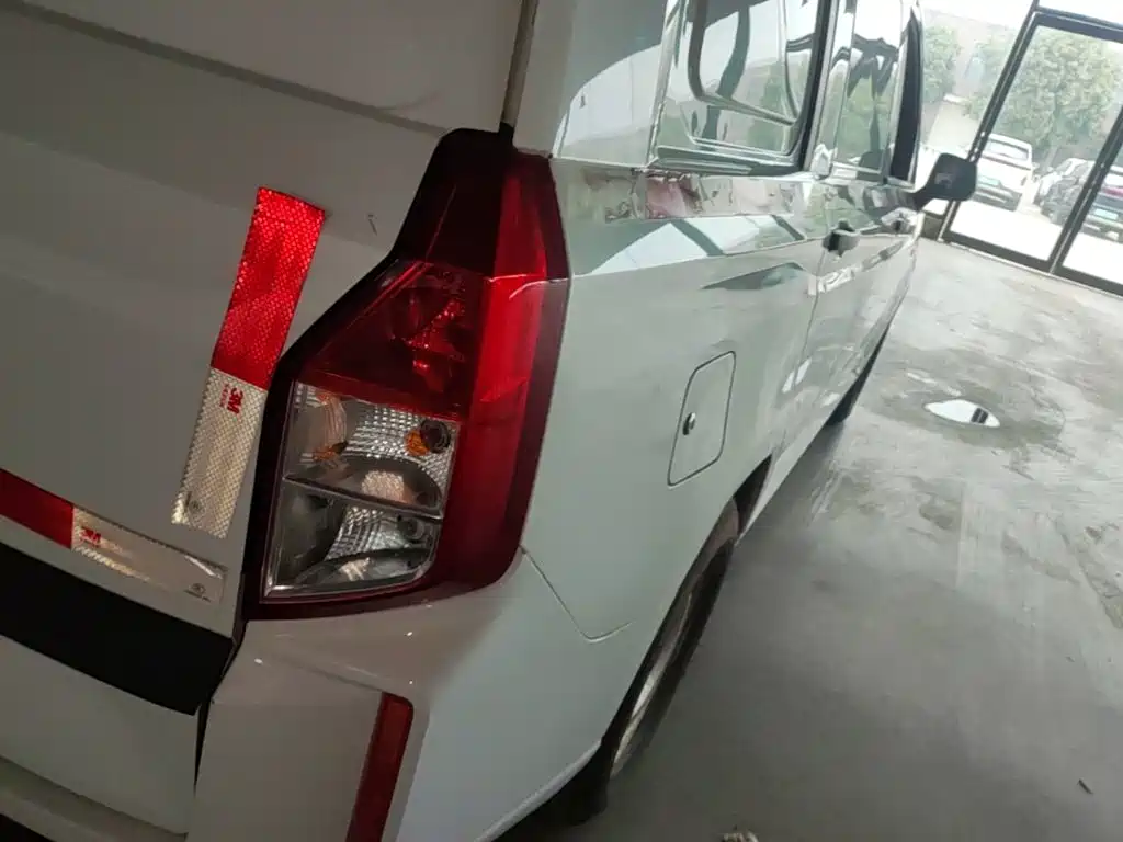 Wuling Hongguang PLUS — миниатюра 8