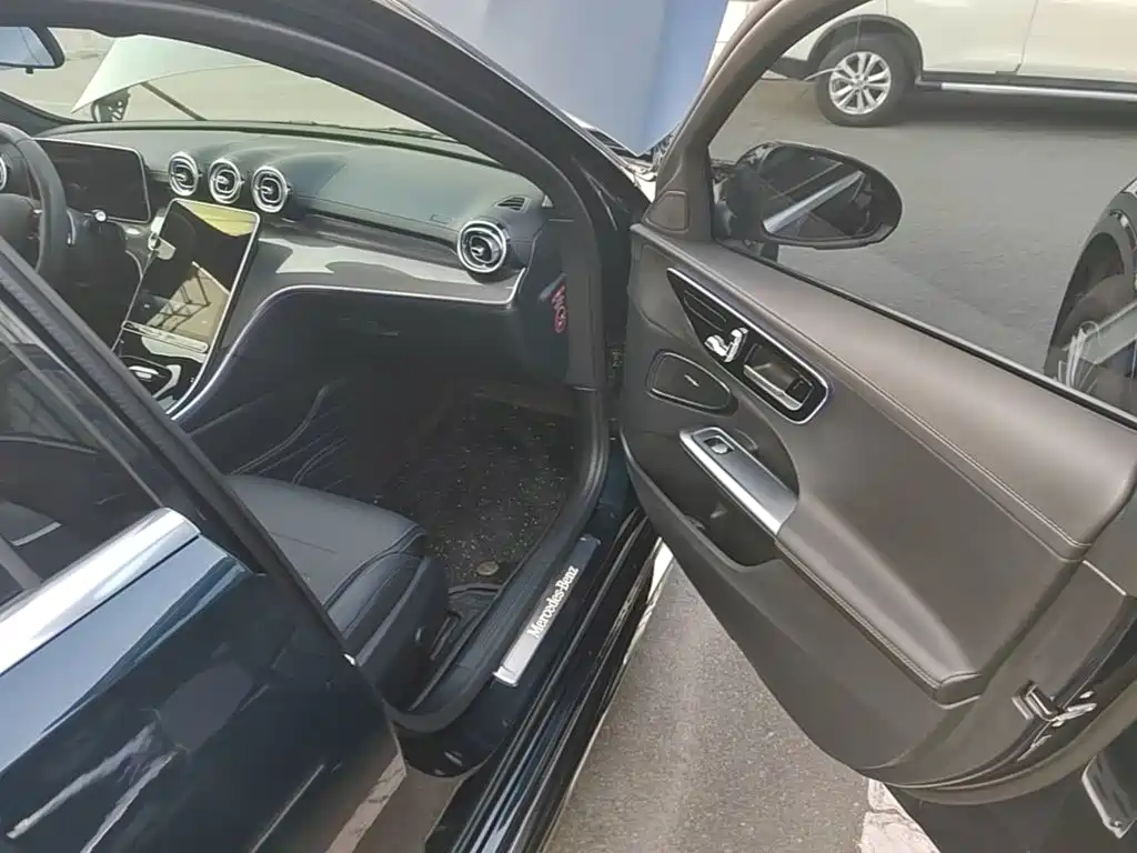 Mercedes-Benz C-Class — миниатюра 9