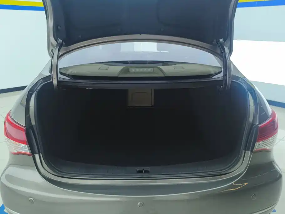 Nissan Sylphy — миниатюра 4
