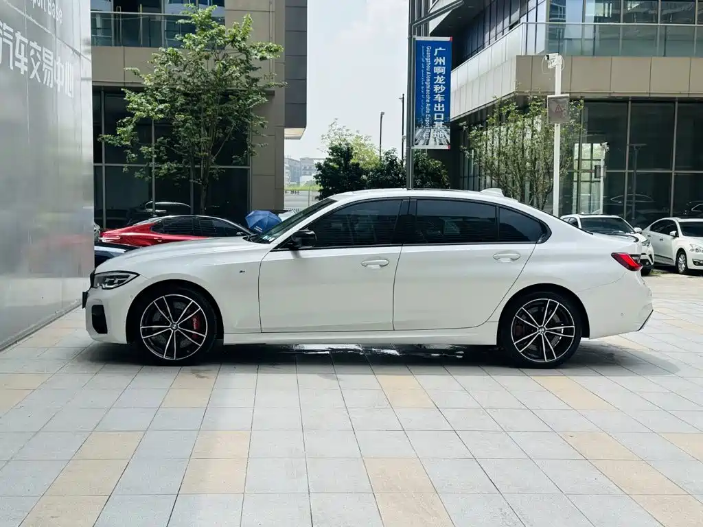 BMW 3 Series 3 2022 325Li M Sport