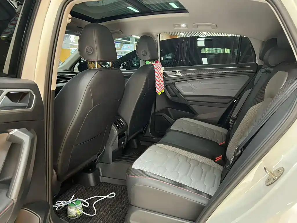 Volkswagen Tiguan X — миниатюра 6
