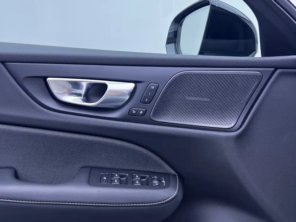 Volvo S60 — миниатюра 20