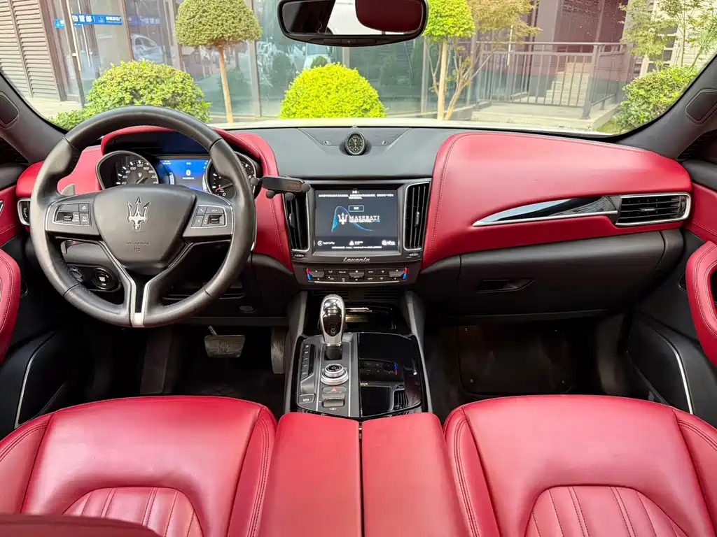 Maserati Levante — миниатюра 9