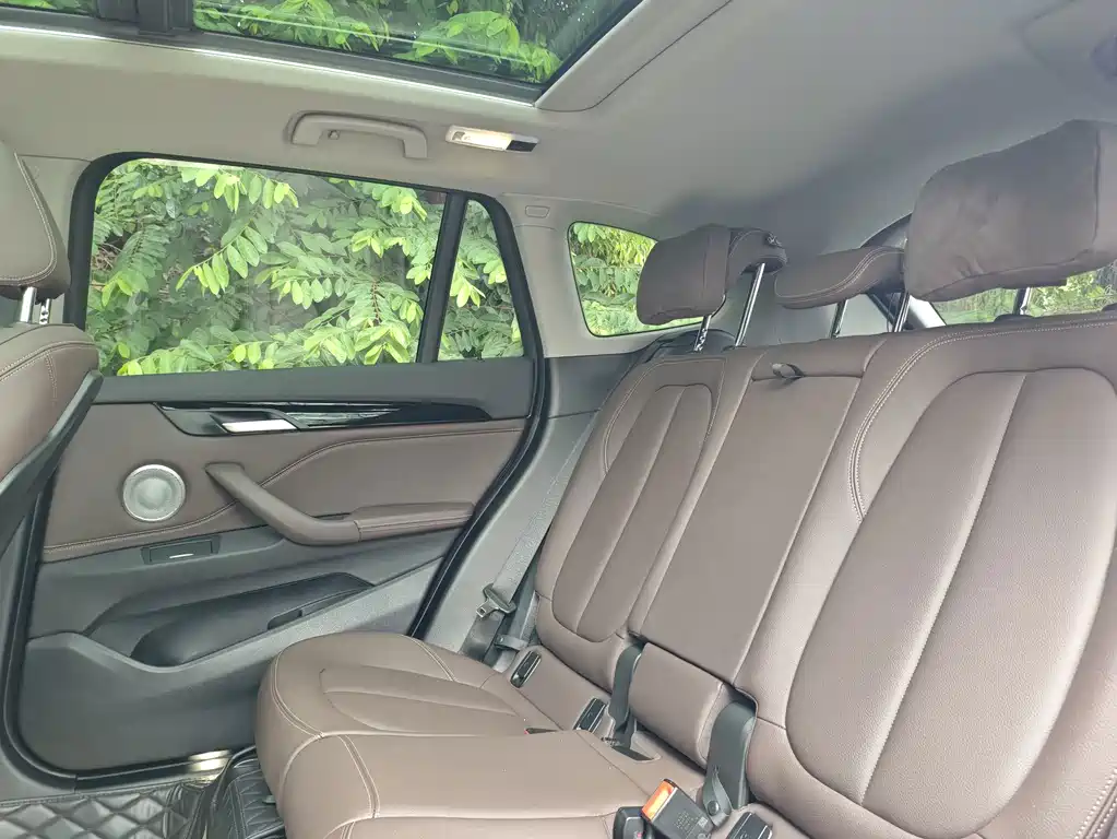 BMW X1 — миниатюра 10