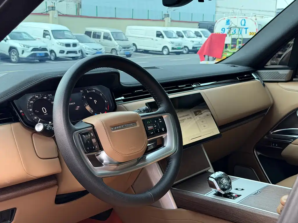 Land Rover Range Rover — миниатюра 8