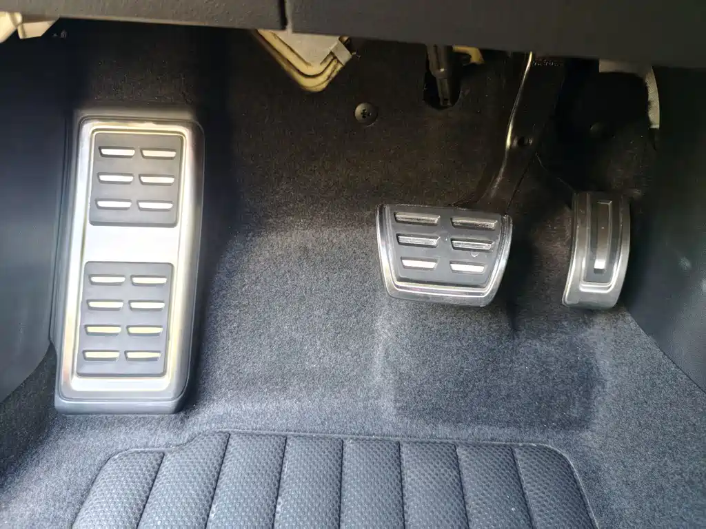 Volkswagen Golf — миниатюра 20