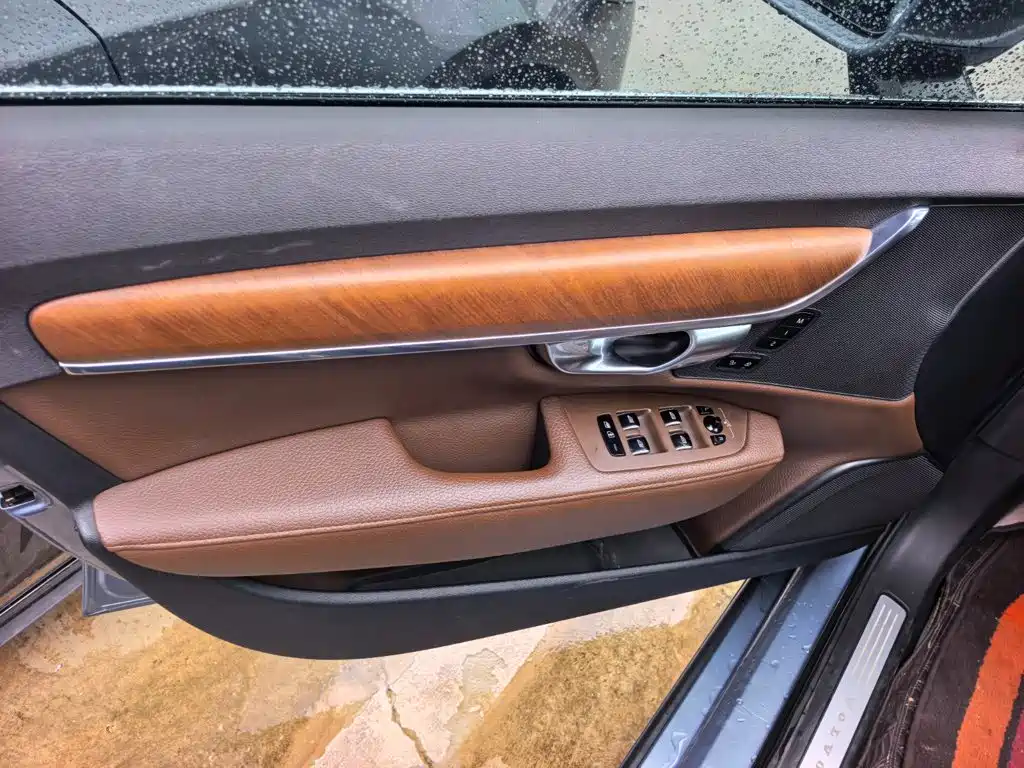 Volvo S90 — миниатюра 7