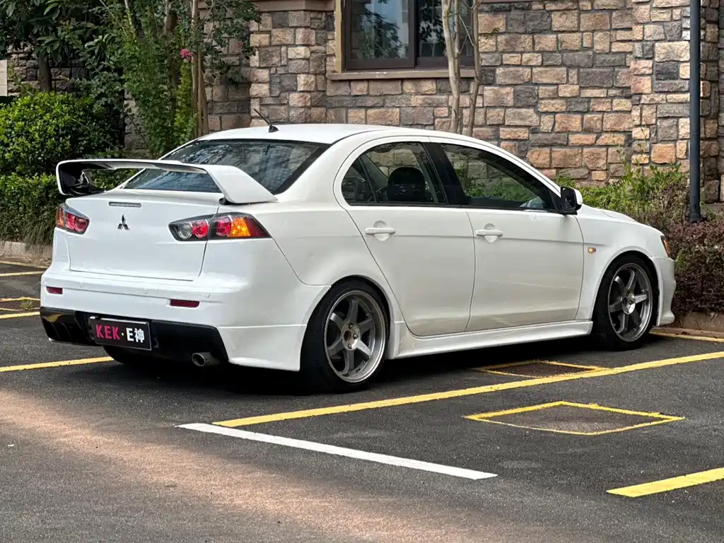 Mitsubishi Lancer EX — миниатюра 9