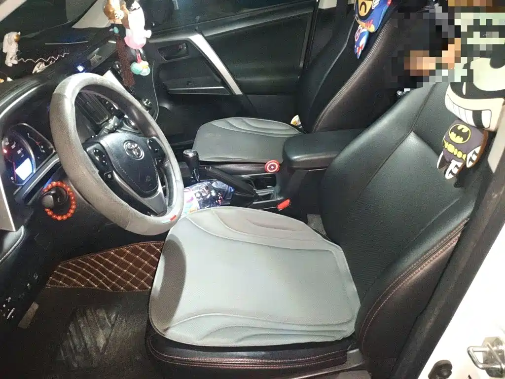 Toyota RAV4 — миниатюра 11
