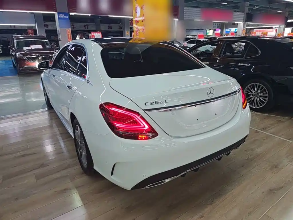 Mercedes-Benz C-Class — миниатюра 5