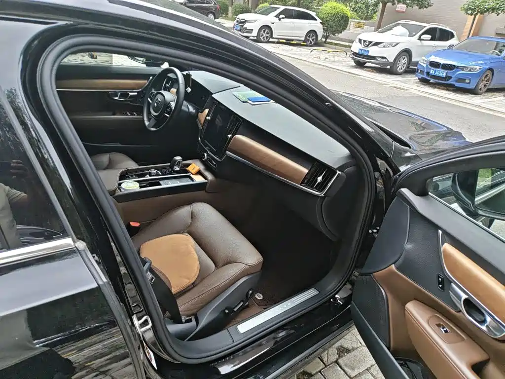 Volvo S90 — миниатюра 19