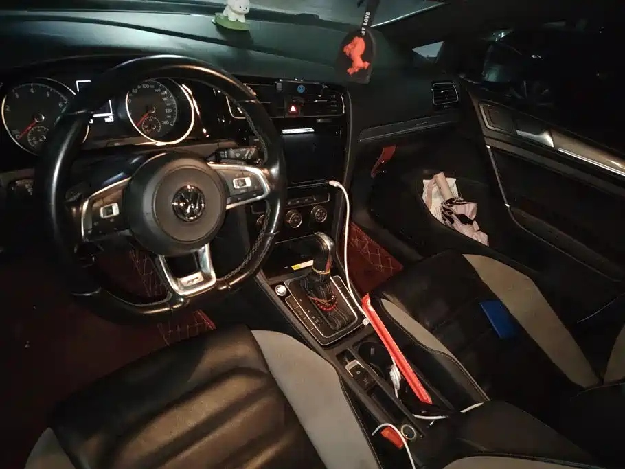 Volkswagen Golf — миниатюра 12