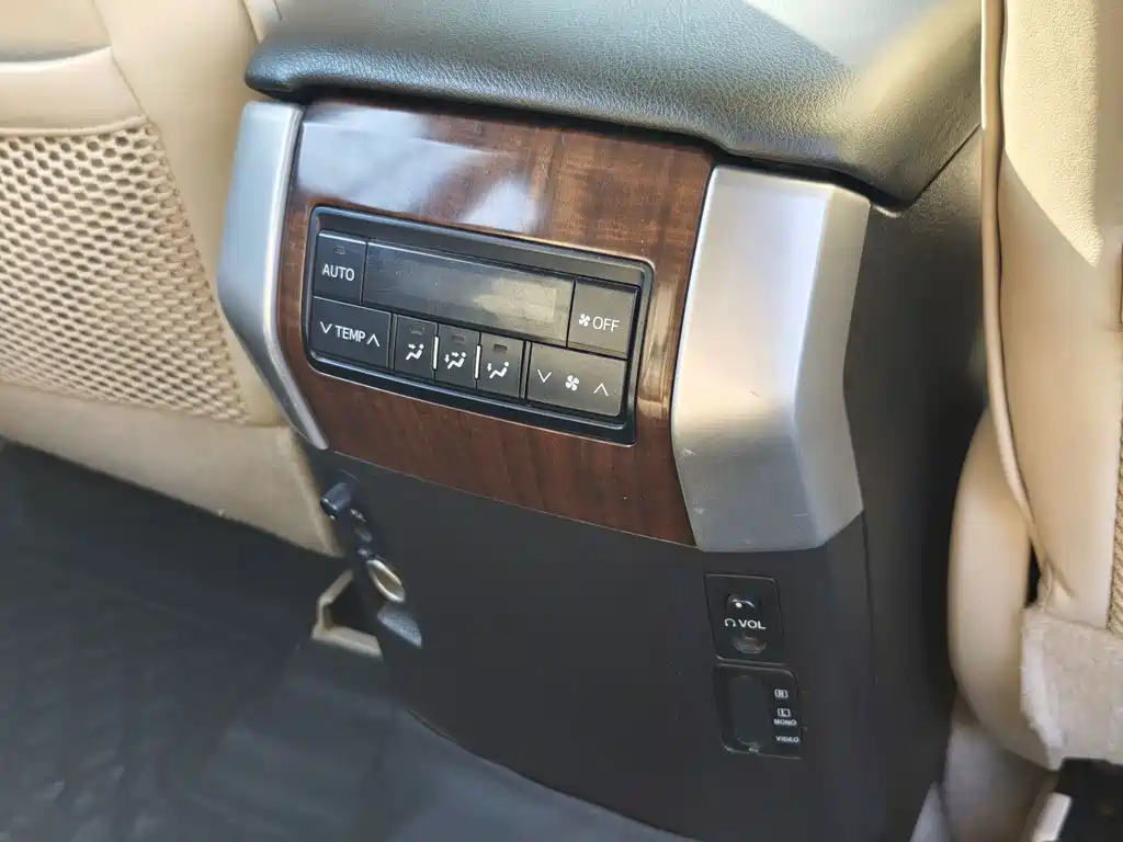 Toyota Prado — миниатюра 27